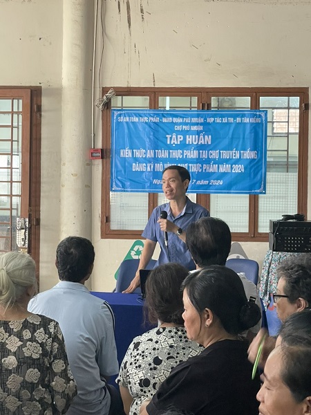 TẬP HUẤN KIẾN THỨC VỀ AN TOÀN THỰC PHẨM TẠI CÁC CHỢ TRUYỀN THỐNG ĐĂNG KÝ MÔ HÌNH CHỢ THỰC PHẨM AN TOÀN NĂM 2024