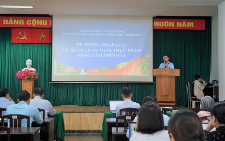 SỞ AN TOÀN THỰC PHẨM TỔ CHỨC LỚP TẬP HUẤN NGHIỆP VỤ KIỂM TRA, THẨM ĐỊNH, CHỨNG NHẬN CƠ SỞ SẢN XUẤT, KINH DOANH THỰC PHẨM NÔNG, LÂM, THỦY SẢN